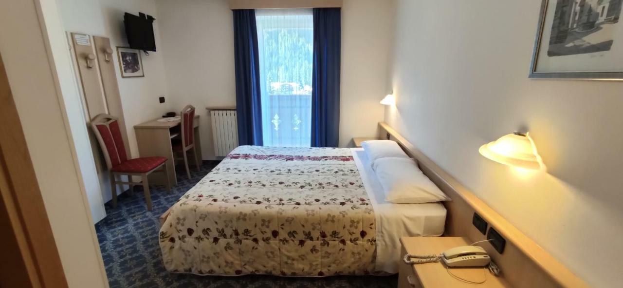 Albergo Fiordaliso Canazei Esterno foto